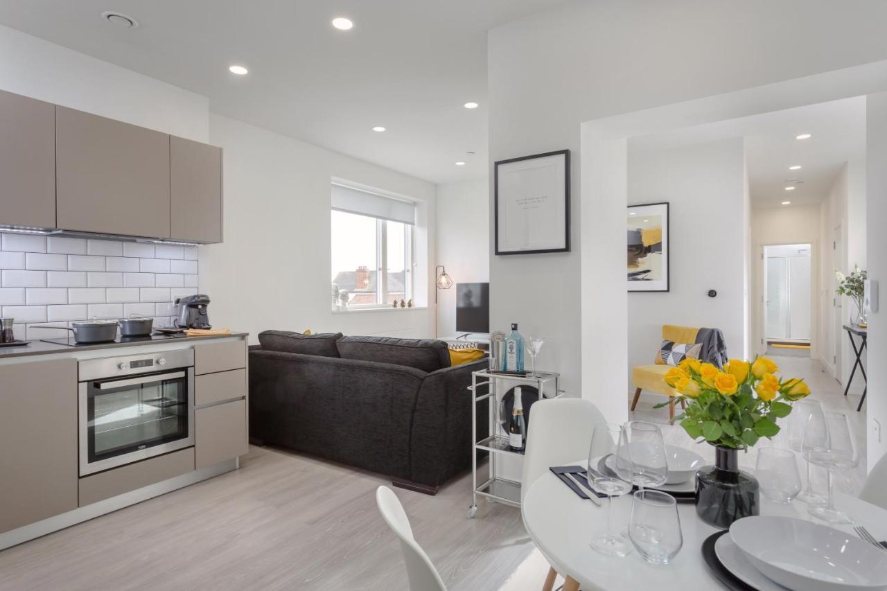 Luxury Serviced Apartments Stevenage, Hertfordshire Екстер'єр фото