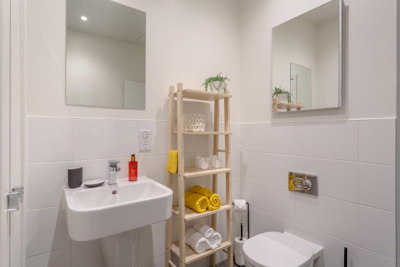 Luxury Serviced Apartments Stevenage, Hertfordshire Екстер'єр фото