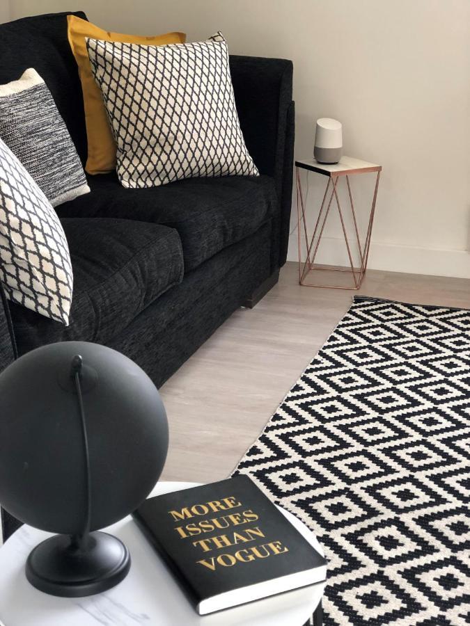 Luxury Serviced Apartments Stevenage, Hertfordshire Екстер'єр фото
