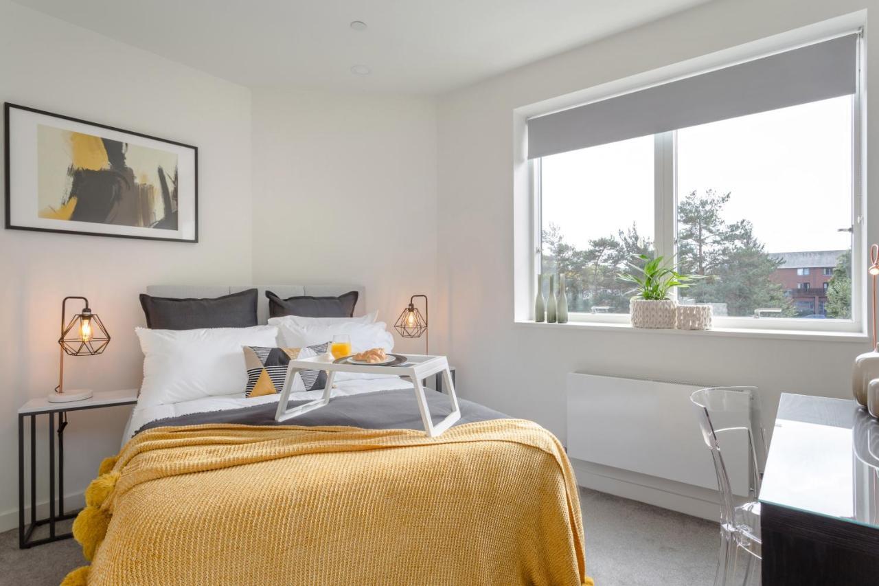 Luxury Serviced Apartments Stevenage, Hertfordshire Екстер'єр фото
